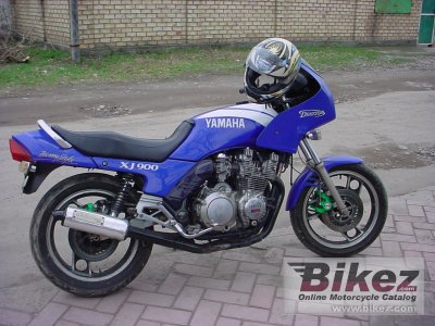 1985 Yamaha XJ 900 photo